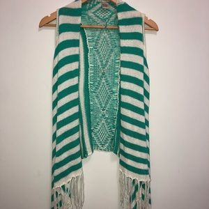 Blue greenish white lines vest
